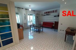 Appartamento e box Salerno Via Laspro