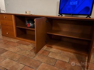 mobile TV per soggiorno 