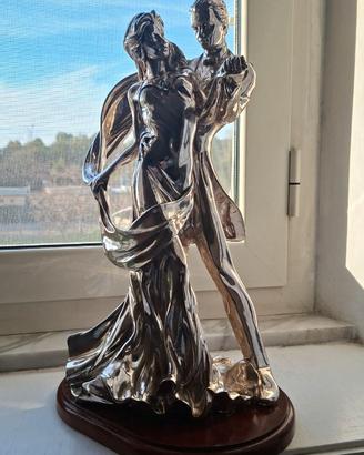Statua di ballerini in argento