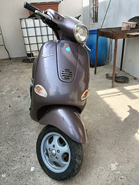 Piaggio Vespa ET2