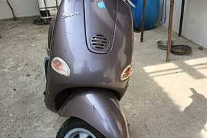 Piaggio Vespa ET2