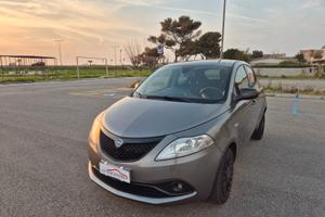 Lancia Ypsilon 1.0 FireFly 5 porte S&S Hybrid Ecoc