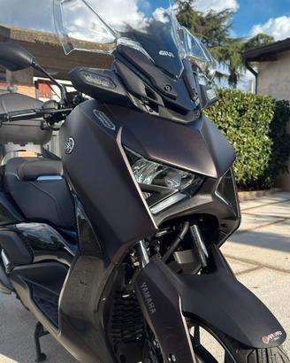Yamaha XMAX 300 Tech MAX (2024)