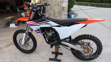 Splendida KTM SX-F 250 anno 2024