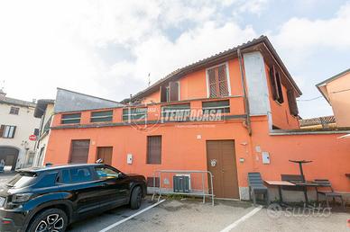 CASA INDIPENDENTE DI DUE UNITA ABITATIVE IN CENTRO