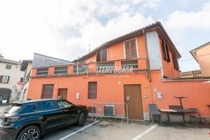 CASA INDIPENDENTE DI DUE UNITA ABITATIVE IN CENTRO