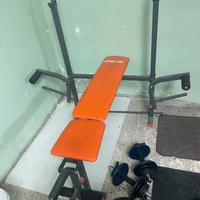 Panca piana  con rack fisso