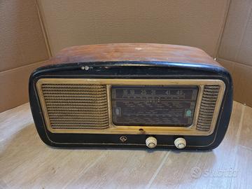 Radio d’epoca a valvole Phonola