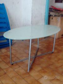 Tavolino in vetro e ferro