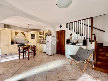 VILLA A SCHIERA CENTRALE A ABANO TERME