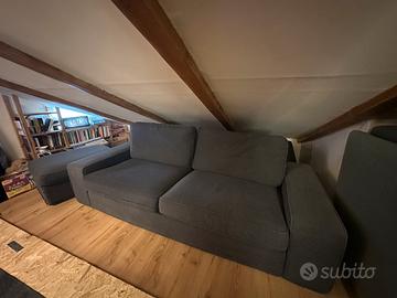 Divano 2 posti con pouf