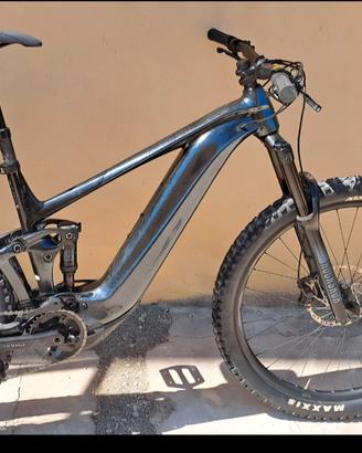 ebike giant 29  del 2022