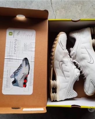 Nike shox r4 white total