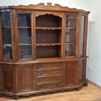 Maestosa Credenza Cristalliera in Legno Stile