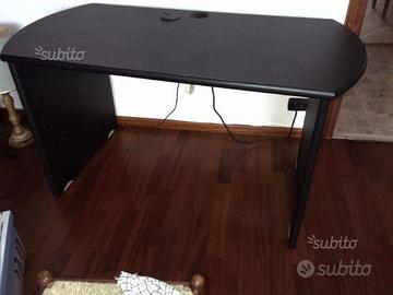 Scrivania ufficio/cameretta ikea