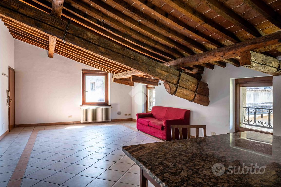 Apartment in Verona, Veronetta, Centro storico - Altro