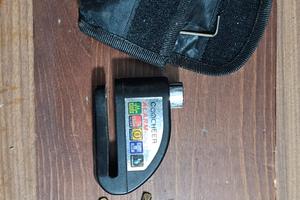 Bloccadisco allarmato per moto