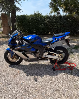 Honda CBR 1000 RR 2005