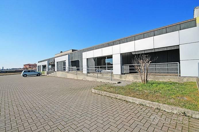 Immobile di 2005 m² con più di 5 locali a Osio Sop - Vista 3