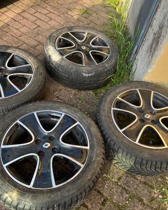 Cerchi in lega 16 per Renault Clio 4