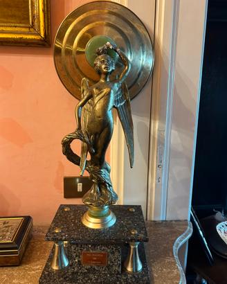 Statuetta in bronzo su marmo cm. 63x29 M. Miss Pri