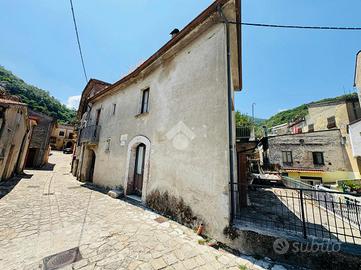 CASA INDIPENDENTE A SAN MARTINO VALLE CAUDINA