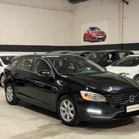Volvo V60 D2 1.6 Powershift R-design Momentum