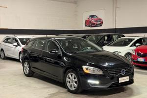 Volvo V60 D2 1.6 Powershift R-design Momentum