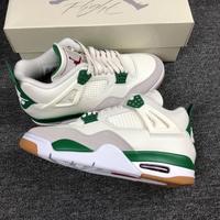 Jordan 4 Retro SB Verde Bianco Taglia 44