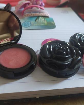 3 PZ LIPGLOSS CONFEZIONE  TOPMODEL CON SPECCHIETTO