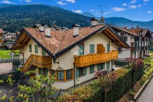 3 LOCALI A CARISOLO