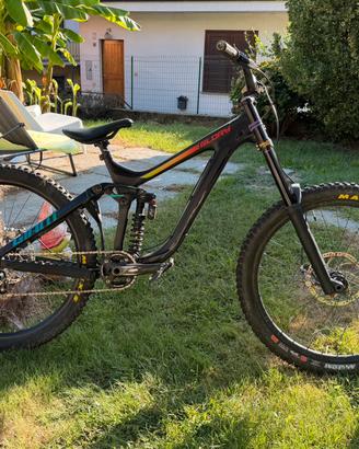 Giant Glory Advanced carbon 2019 - M