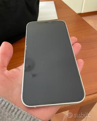 iPhone  12