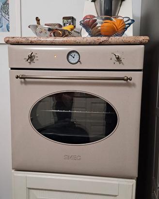 Forno da incasso SMEG fragranite avena