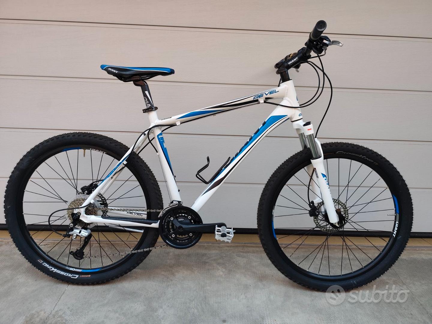 Mountain Bike Giant Revel disk L Biciclette In vendita a Varese