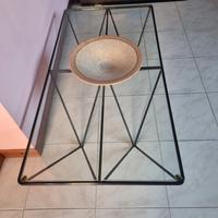 Tavolino in vetro.