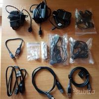 Cavetti, auricolari, caricabatterie e custodie