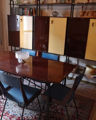 Tavolino Tavolo Sedie Parete soggiorno anni 60/70