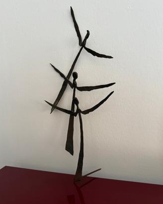 Scultura in ferro battuto di Toni Benetton