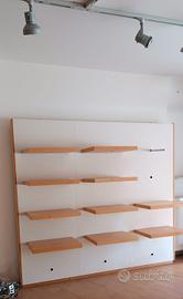 arredamento scaffali negozio 