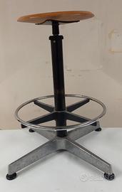 sgabello 4 razze regolabile