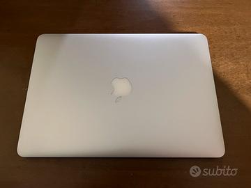Apple MacBook Air 13'' 128 GB i5 1.8 GHz 8GB