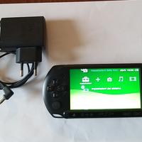 PSP E1004 con 3 giochi 