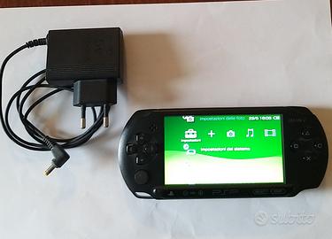 PSP E1004 con 3 giochi 