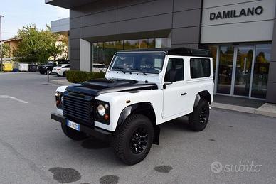Land Rover Defender 90 2.2 TD4 Station Wagon ...