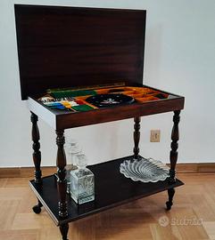 Tavolo con ruote da gioco casinò