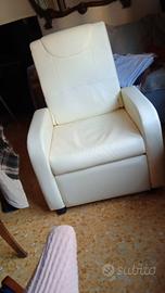 poltrona bianca relax 