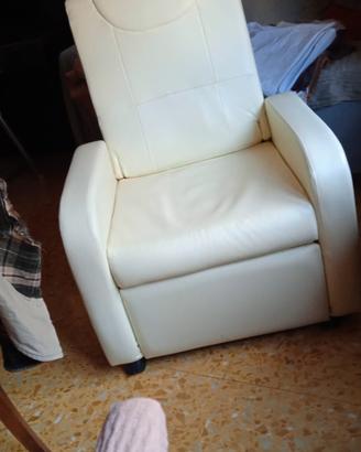 poltrona bianca relax 