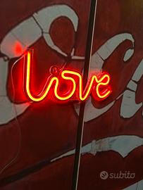 Insegna neon led love