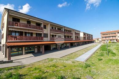 3 LOCALI A LANGHIRANO